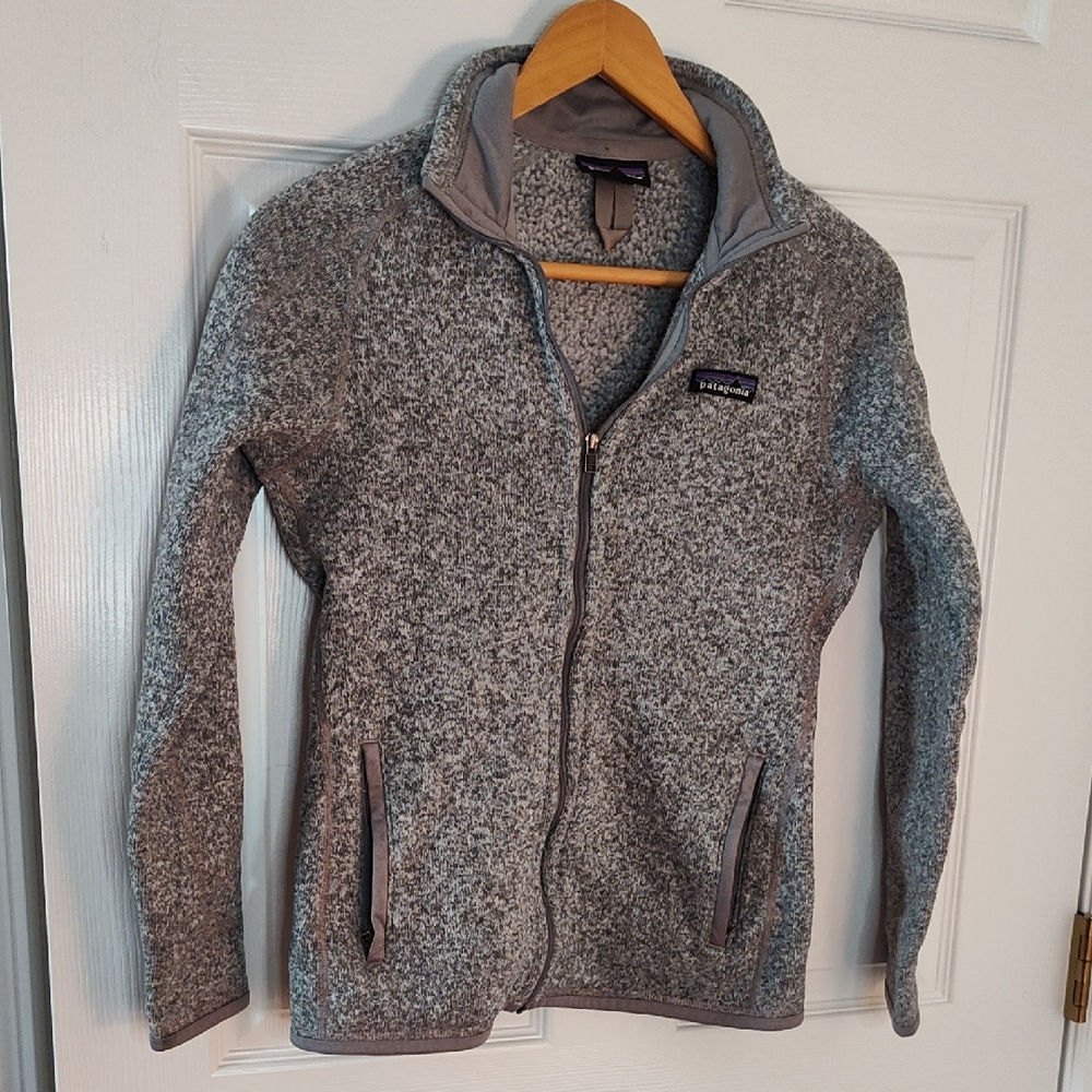 Patagonia Women's Heathered Gray Fleece Jacket - Picture 1 of 6